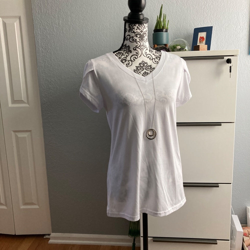 🍀 4 for $24: Lot of 3 tunic style tops, size S, red, black, white - Picture 8 of 10
